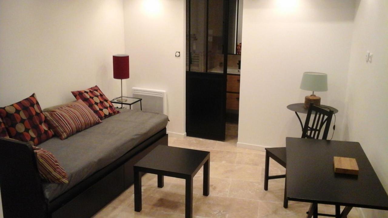 Kira Hotel Uzes Ngoại thất bức ảnh